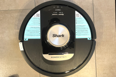 Shark PowerDetect Saugroboter RV2820VEEU (Foto: Testsiger.de)