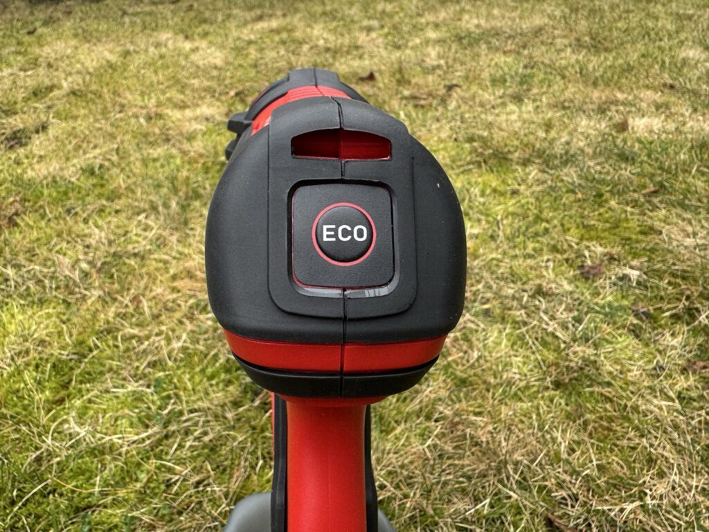 Nahaufnahme der Eco-Taste des Einhell Hypresso (Foto: Testsieger.de)