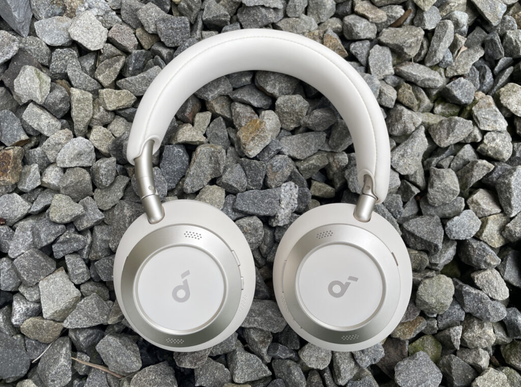 Gesamtaufnahme der Soundcore Space One Pro (Foto: Testsieger.de)