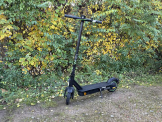 Gesamttansicht Acer E-Scooter ES Series 3 AES023 im aufgeklappten Zustand (Foto: Testsieger.de)